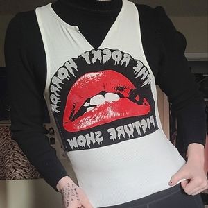 ✨️*CUSTOMIZED* ✨️White Crop V Neck Tank.